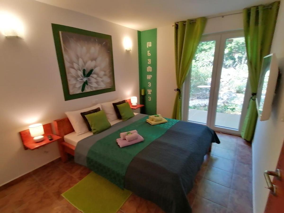 The Forest House Krk 1 Kras エクステリア 写真