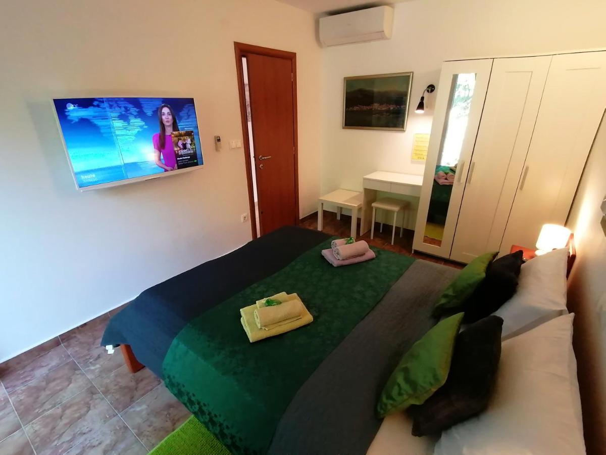 The Forest House Krk 1 Kras エクステリア 写真